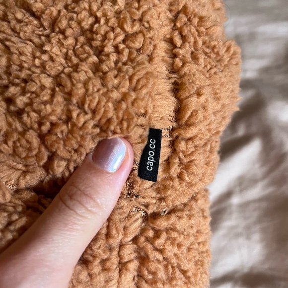 Capo Fuzzy Bucket Hat - Picture 4 of 7